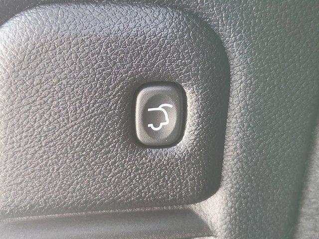 Photo of 2023 Octane Red Pearlcoat Dodge Durango