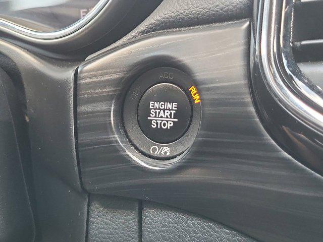 Photo of 2019 Bright White Clearcoat Jeep Grand Cherokee