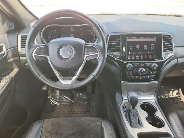 Photo of 2019 Bright White Clearcoat Jeep Grand Cherokee