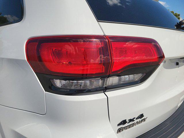 Photo of 2019 Bright White Clearcoat Jeep Grand Cherokee