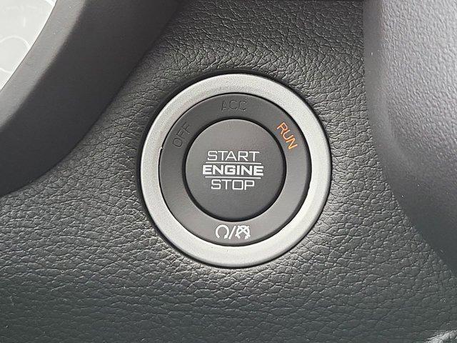 Photo of 2023 Bright White Clearcoat RAM 1500
