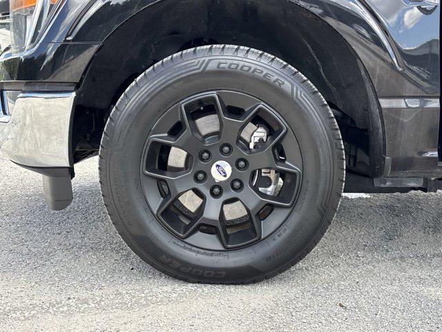 Photo of 2023 AGATE BLACK METALLIC Ford F-150