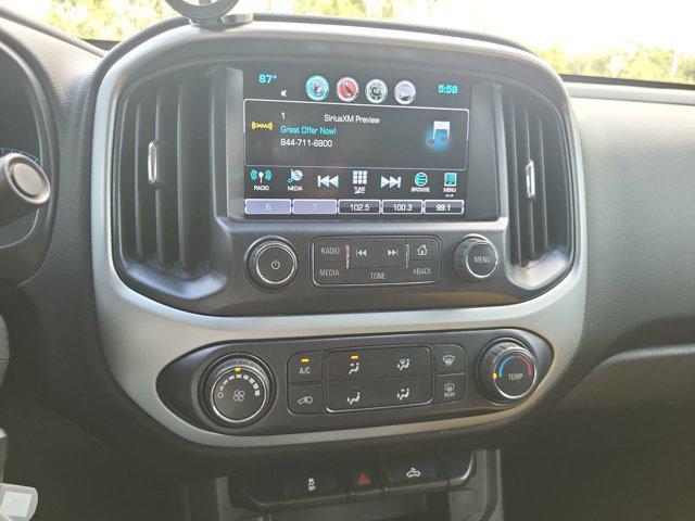 Photo of 2015 Silver Ice Metallic Chevrolet Colorado