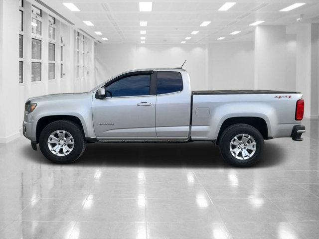 Photo of 2015 Silver Ice Metallic Chevrolet Colorado