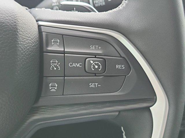 Photo of 2025 Silver Zynith Jeep Grand Cherokee L