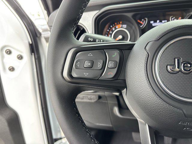 Photo of 2025 Bright White Clearcoat Jeep Wrangler