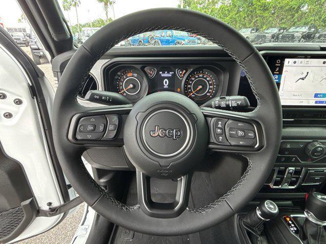 Photo of 2025 Bright White Clearcoat Jeep Wrangler