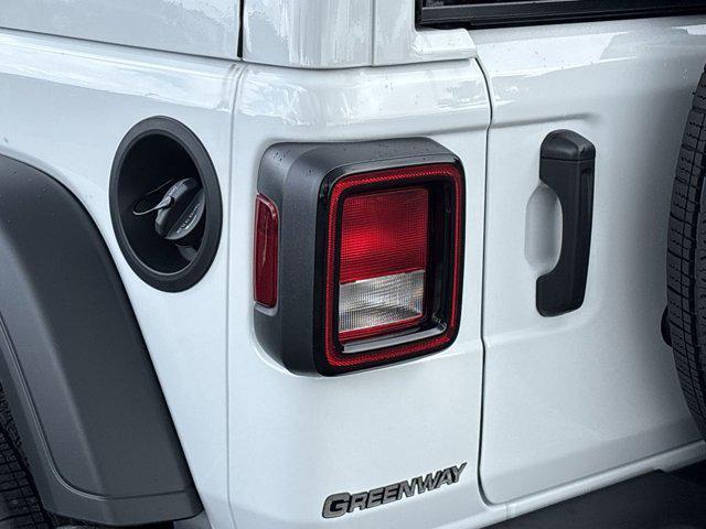 Photo of 2025 Bright White Clearcoat Jeep Wrangler