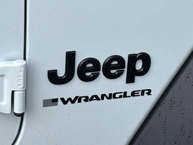Photo of 2025 Bright White Clearcoat Jeep Wrangler