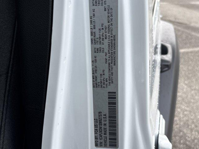 Photo of 2025 Bright White Clearcoat Jeep Wrangler