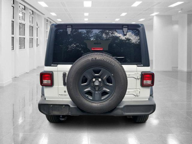 Photo of 2018 Bright White Clearcoat Jeep Wrangler Unlimited