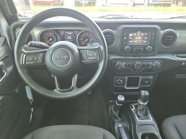 Photo of 2018 Bright White Clearcoat Jeep Wrangler Unlimited