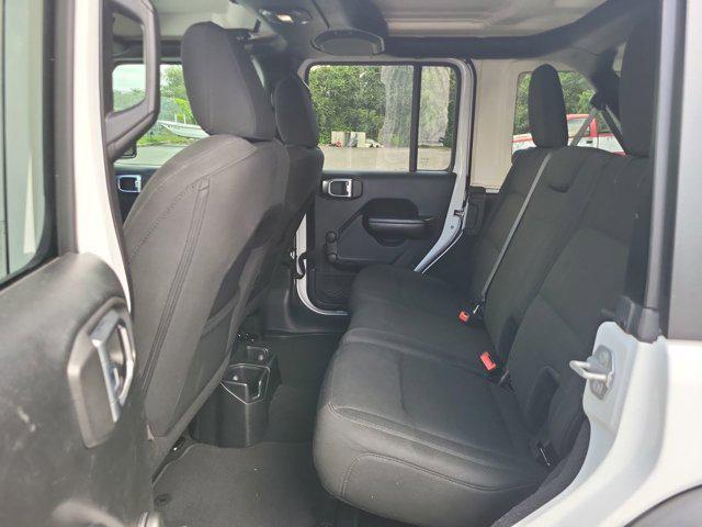 Photo of 2018 Bright White Clearcoat Jeep Wrangler Unlimited