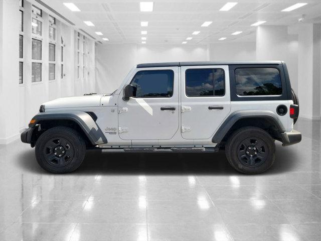 Photo of 2018 Bright White Clearcoat Jeep Wrangler Unlimited