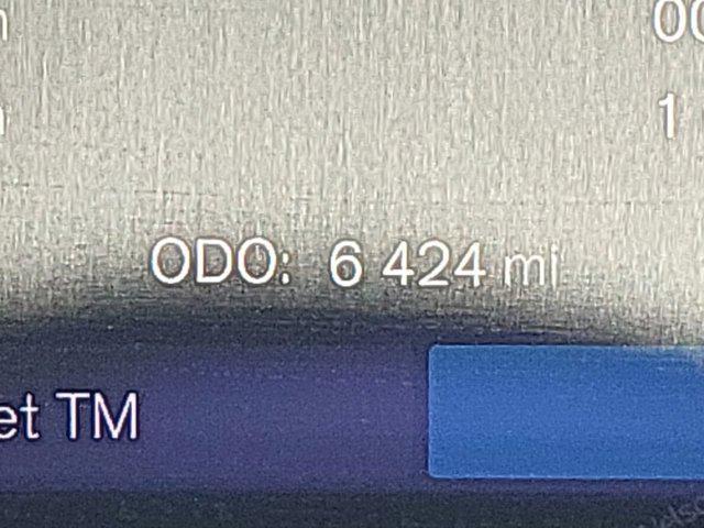 Photo of 2025 Gray Volvo EX40
