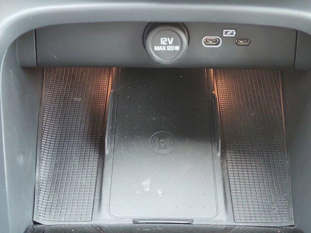Photo of 2025 Gray Volvo EX40