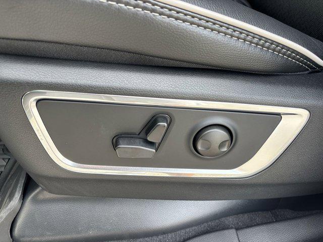 Photo of 2026 Bright White Clearcoat RAM 1500
