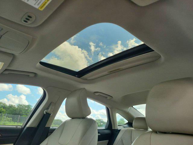 Photo of 2018 OXFORD WHITE Ford Fusion