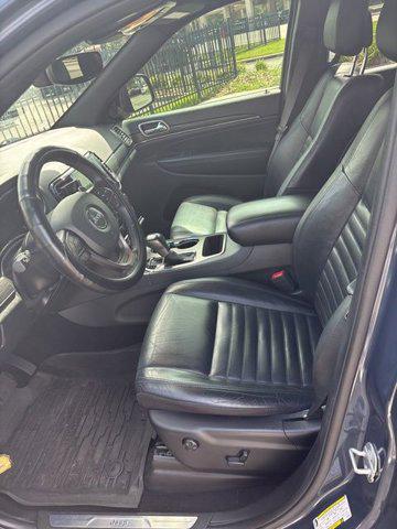 Photo of 2020 Slate Blue Pearlcoat Jeep Grand Cherokee