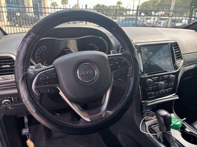 Photo of 2020 Slate Blue Pearlcoat Jeep Grand Cherokee