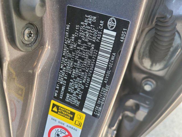 Photo of 2016 Predawn Gray Mica Toyota Camry