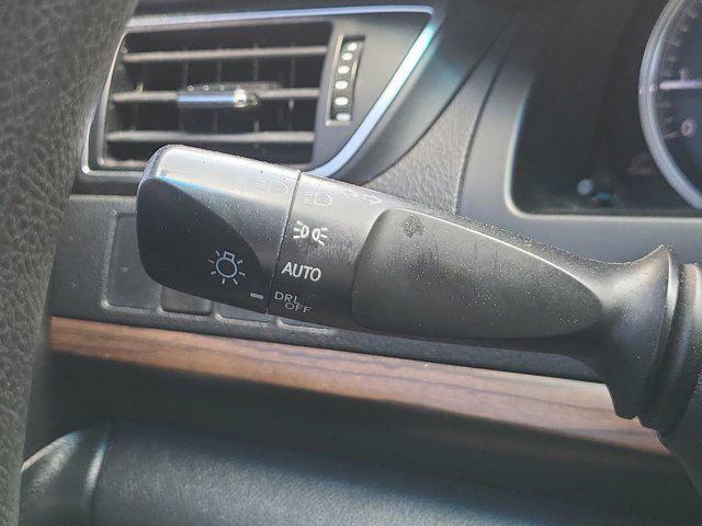 Photo of 2016 Predawn Gray Mica Toyota Camry