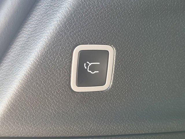 Photo of 2025 Red Hot Pearlcoat Chrysler Pacifica