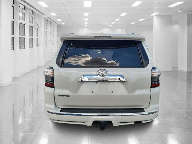 Photo of 2022 Blizzard Pearl Toyota 4Runner