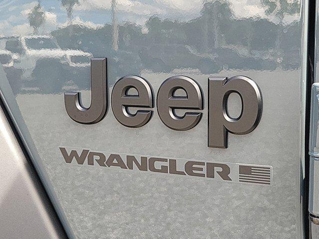 Photo of 2025 Anvil Clearcoat Jeep Wrangler