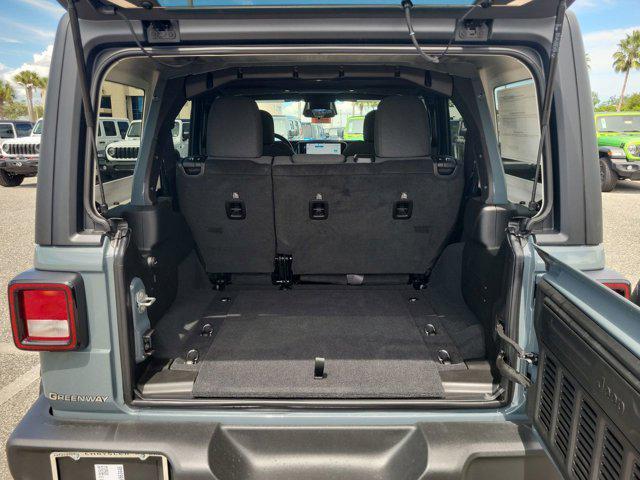 Photo of 2025 Anvil Clearcoat Jeep Wrangler