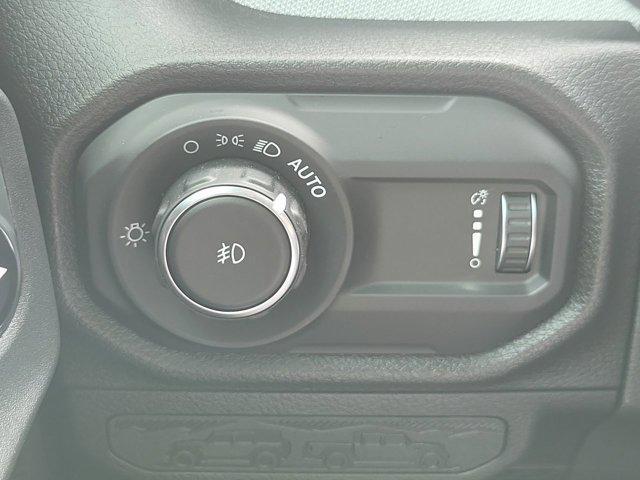 Photo of 2025 Anvil Clearcoat Jeep Wrangler