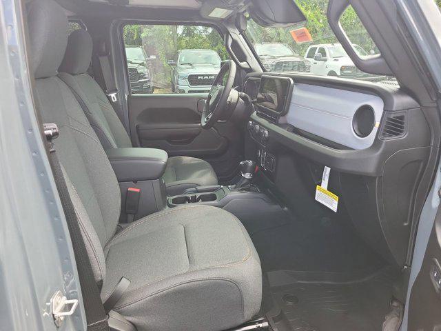Photo of 2025 Anvil Clearcoat Jeep Wrangler