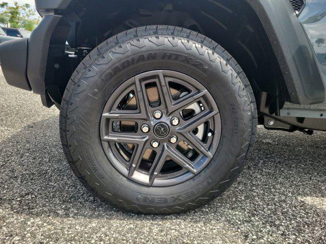 Photo of 2025 Anvil Clearcoat Jeep Wrangler