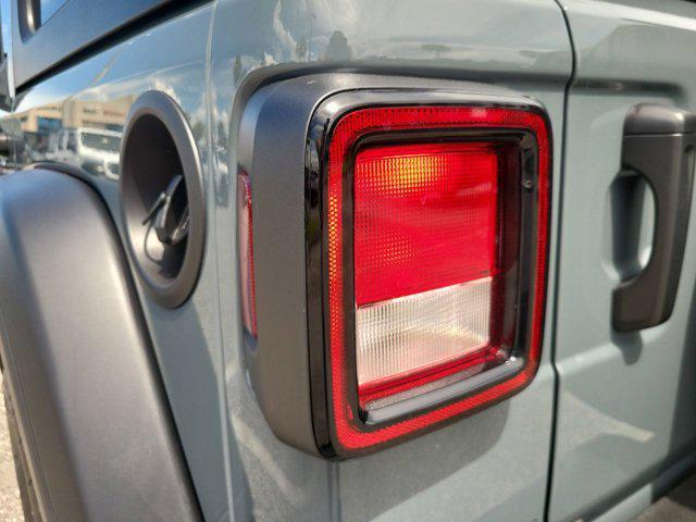 Photo of 2025 Anvil Clearcoat Jeep Wrangler