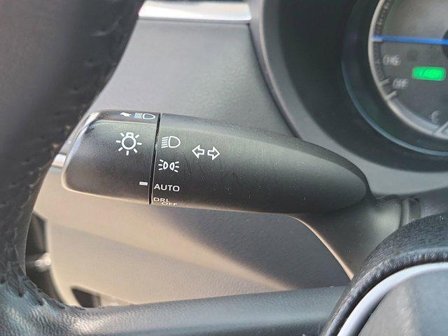 Photo of 2022 Black Toyota Venza