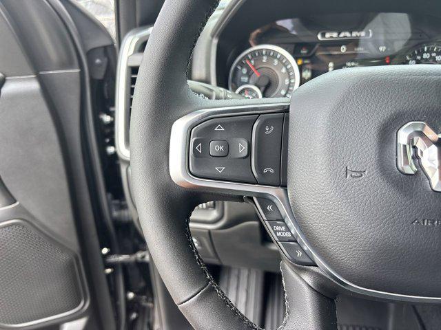 Photo of 2025 Diamond Black Crystal Pearlcoat RAM 1500