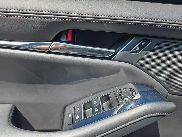Photo of 2022 Machine Gray Metallic Mazda Mazda3