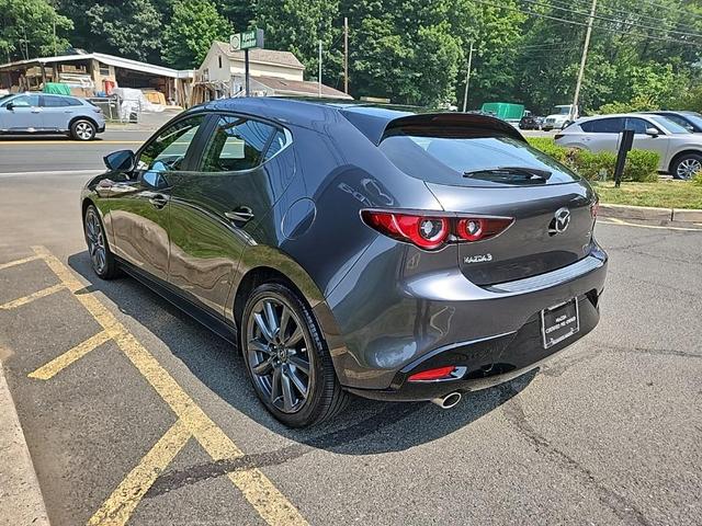 Photo of 2022 Machine Gray Metallic Mazda Mazda3