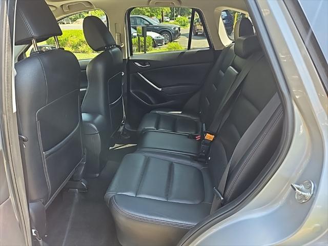 Photo of 2016 Sonic Silver Metallic Mazda CX-5