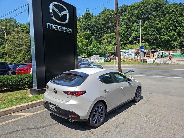 Photo of 2025 Platinum Quartz Metallic Mazda Mazda3