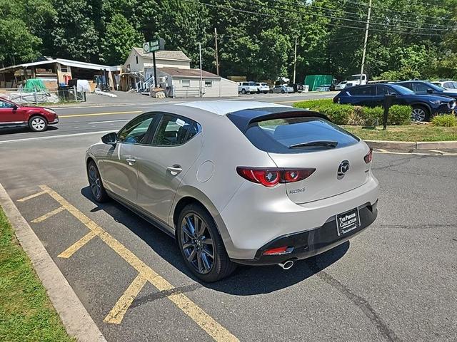 Photo of 2025 Platinum Quartz Metallic Mazda Mazda3