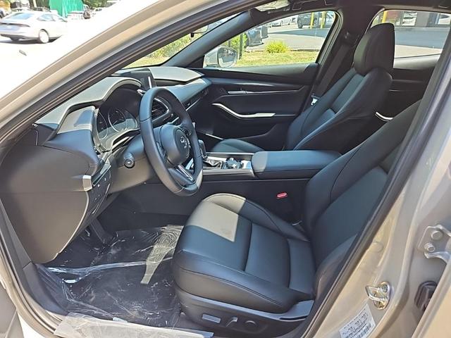 Photo of 2025 Platinum Quartz Metallic Mazda Mazda3