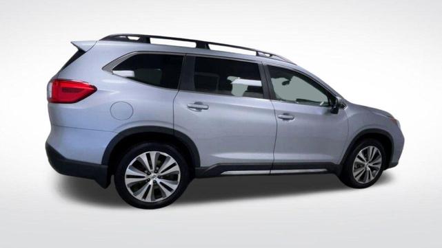 Photo of 2022 Ice Silver Metallic Subaru Ascent