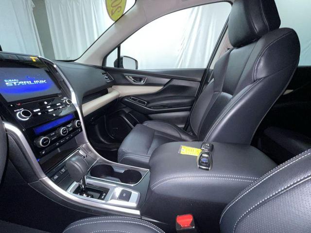 Photo of 2022 Ice Silver Metallic Subaru Ascent
