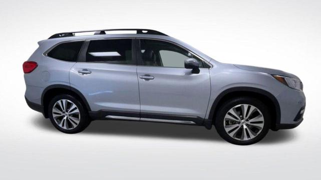 Photo of 2022 Ice Silver Metallic Subaru Ascent