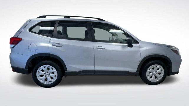 Photo of 2021 Ice Silver Metallic Subaru Forester