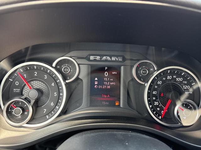 Photo of 2025 Diamond Black Crystal Pearlcoat RAM 1500