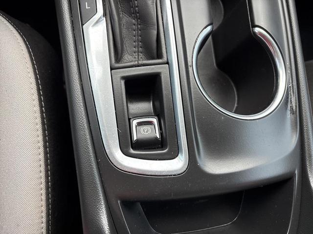 Photo of 2021 Silver Ice Metallic Chevrolet Equinox