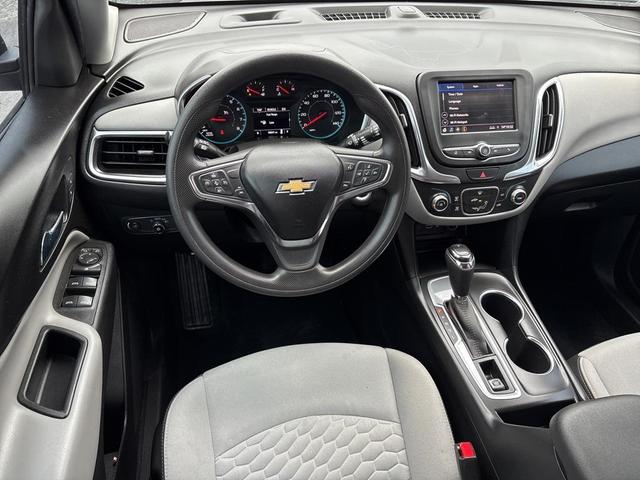 Photo of 2021 Silver Ice Metallic Chevrolet Equinox