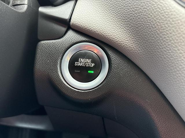 Photo of 2021 Silver Ice Metallic Chevrolet Equinox